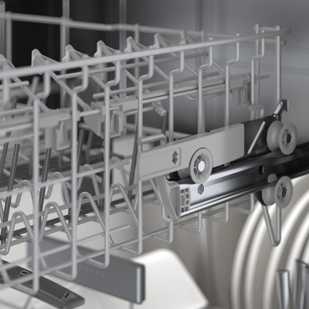 Benchmark™ Dishwasher 24''