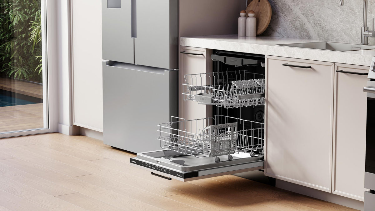 300 Series, fully-integrated dishwasher, 24''